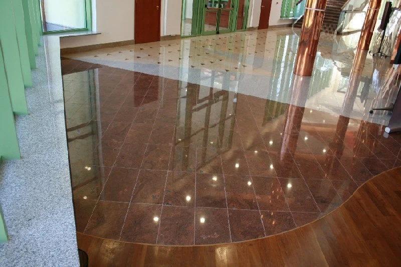 Szkoła Muzyczna - Posadzka w Foyer